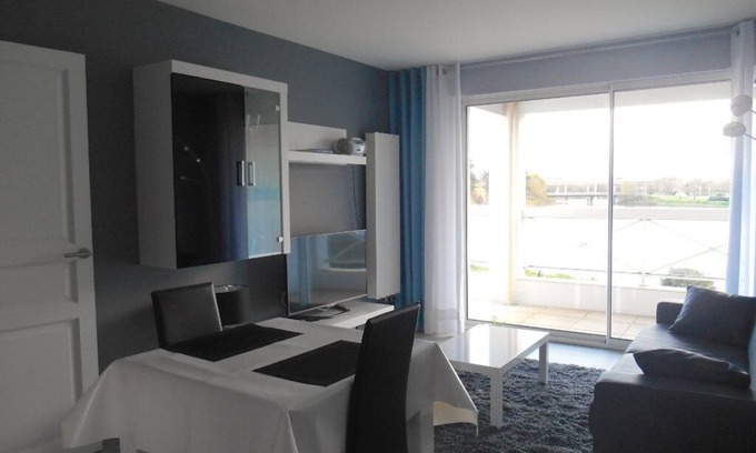 La Rochelle City Centre Apartment | Spacious and charming T2 apartment in town center