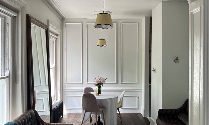 Copers Cope Apartment | Spacious and elegant flat in Greater London