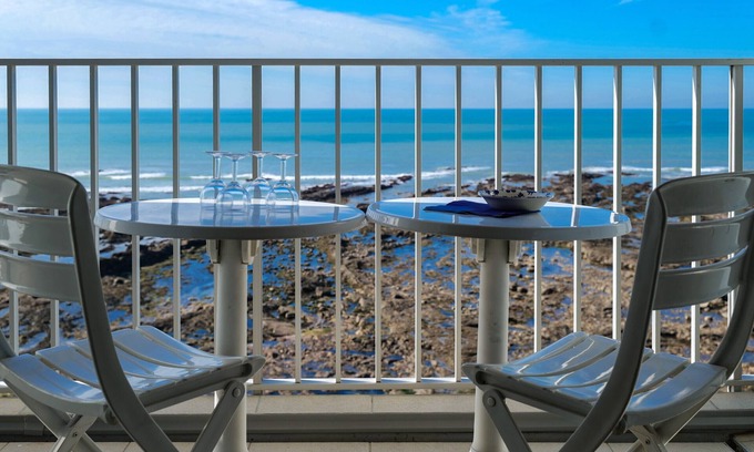Bourgenay Apartment | Spacious apartment with sea view - for 5 people