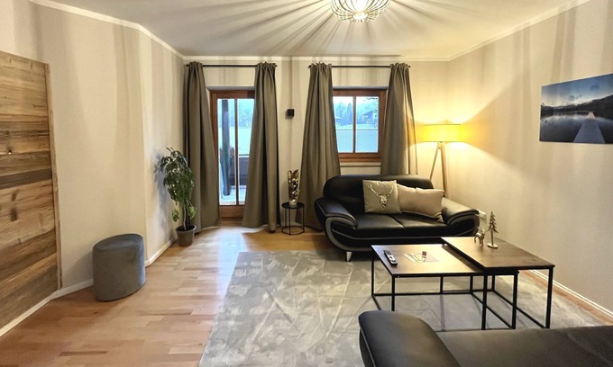Abwinkl Apartment | Spacious apartment with sun terrace in the immediate vicinity of the lake