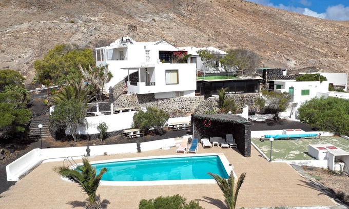 Yaiza Apartment | spacious apartment in a complex of 4 in quiet area