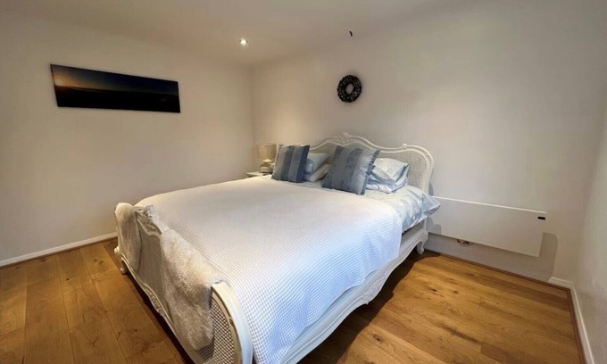 Croyde Apartment | Spacious Apartment in the center of Croyde
