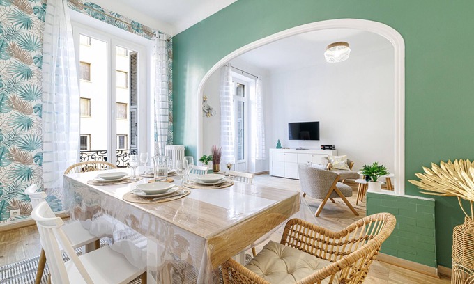 Quartier du Port Apartment | Spacious apartment - Port District - 6 people