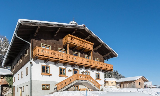 Wagrain Apartment | Spacious apartment with a balcony
