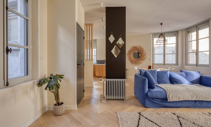 Downtown Angers Apartment | Spacious appartment in the heart of Angers - 6 PAX