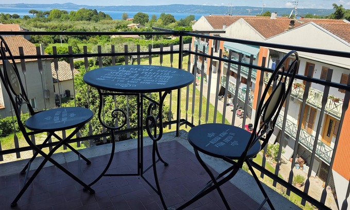 Bolsena Apartment | Spacious appartment with AC. Walking distance to castle and to Bolsena Lake.