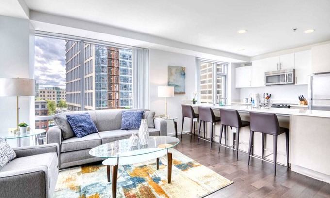 East Cambridge Apartment | Spacious Apt Near Kendall Sq