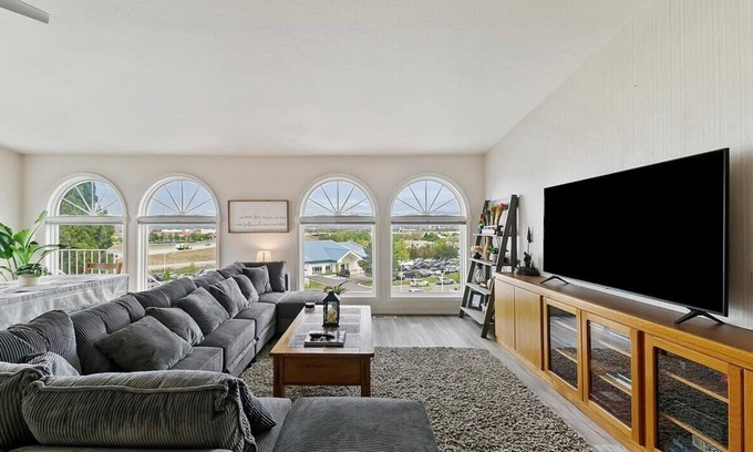Franklin - Randolph House | Spacious Boise Retreat - 3BR Bright Home