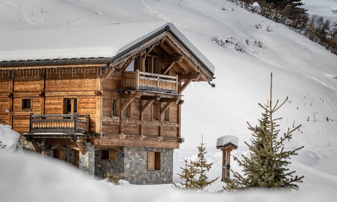 Plagne 1800 Ski Chalet | Spacious chalet with hot tub and Mont Blanc view, 5 bedrooms, WiFi