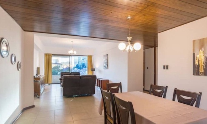 Zona 4 Apartment | Spacious & centric apartment in a safe area Z. 10