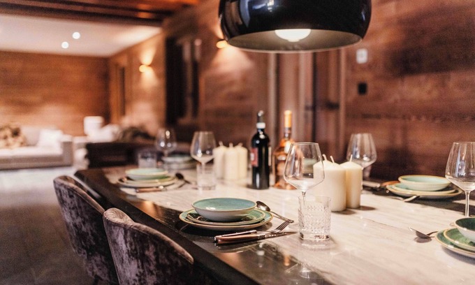 Montgenevre Ski Chalet | Spacious chalet for 10/12 in Montgenevre with games room and home bar!