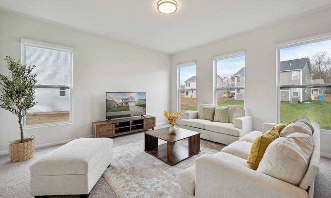 Whittaker House | Spacious Charming 3BR Home｜Hardwood Flooring｜Garage Access｜Remote Lock #42177