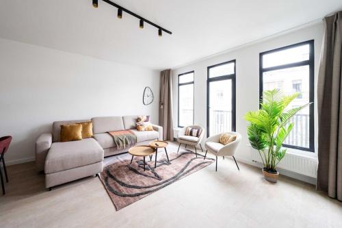 South Antwerp Apartment | Spacious City Getaway for 8 in Antwerp