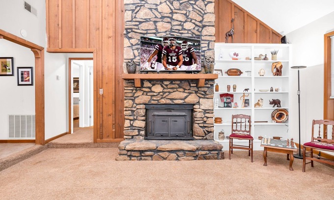 Starkville House | Spacious | Country | Escape