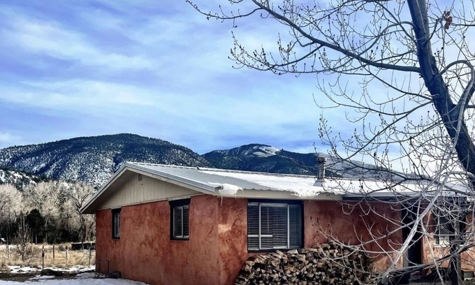Questa House | Spacious cozy home, minutes from adventure both in Red River & Taos.
