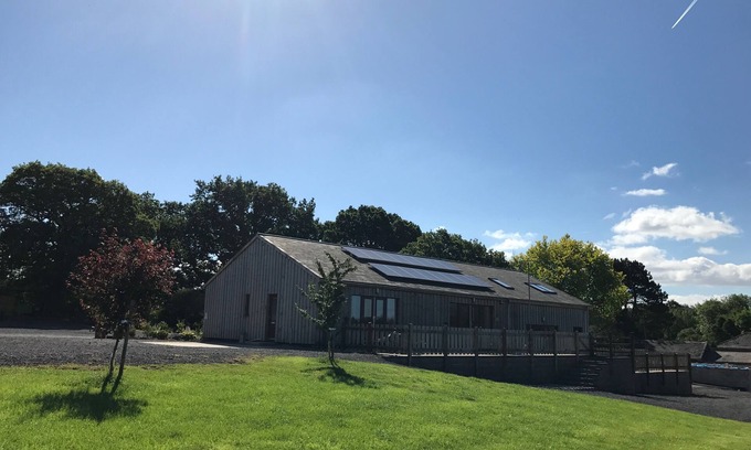 Lydney Apartment | Spacious Eco Pet Friendly Apartment, Disabled Access. Forest of Dean, Wye Valley