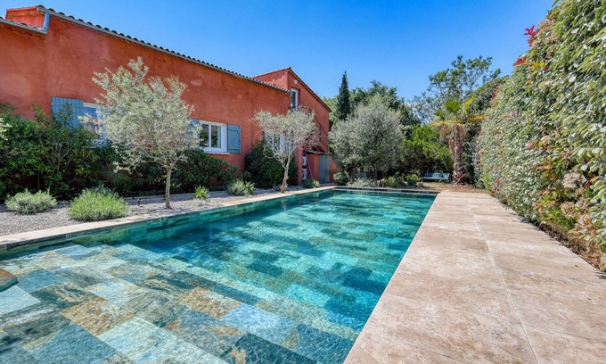 Six-Fours-les-Plages Villa | Spacious family villa six fours les plages with 6 rooms and pool