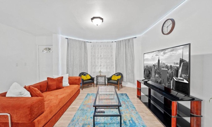 Constable Hook House | Spacious, Family-Ready Stay Minutes from Manhattan