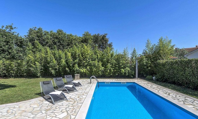 Kadumi Cabin | Spacious family villa with private pool - privacy and relaxation guaranteed