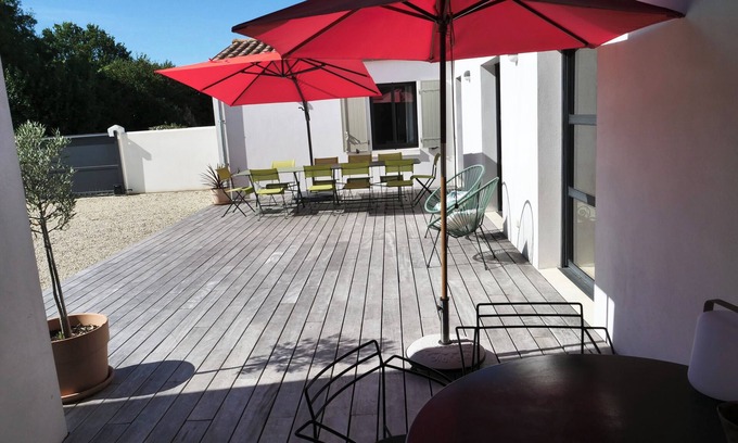 Saint-Pierre-d'Oleron House | Spacious, quiet house with large wooded lot