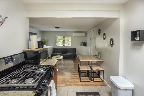 Bankers Hill Apartment | Spacious Guest Suite Amazing Location