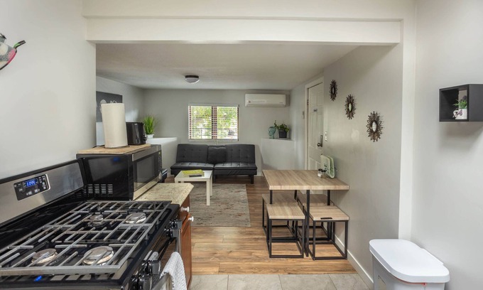 Bankers Hill Apartment | Spacious Guest Suite Amazing Location