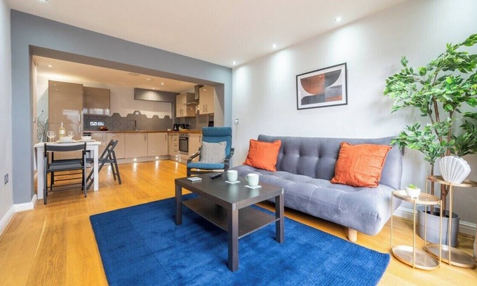 Pontcanna Condo | Spacious High Spec Flat near Cardiff City Centre