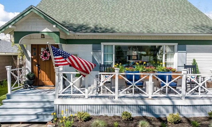 Kalispell House | Spacious Home Downtown Kalispell