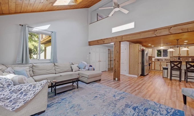 Gilford House | Spacious home minutes from Gunstock and Lake Winnipesaukee