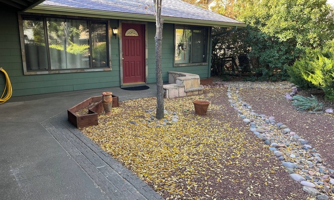 Prescott Heights House | Spacious Home + private suite with separate entrance. Family friendly!