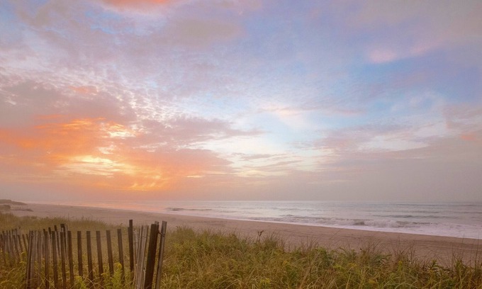 Napeague House | SPACIOUS HOME - WALK TO OCEAN BEACH- SOUTH OF MONTAUK HIGHWAY