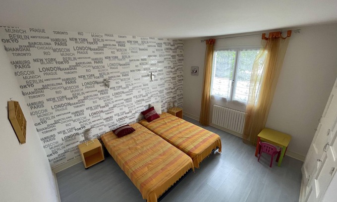 L'Eguille House | SPACIOUS HOUSE, 100 M², 6 pers, QUIET, BEACHES : 10 min from ROYAN ! WIFI.