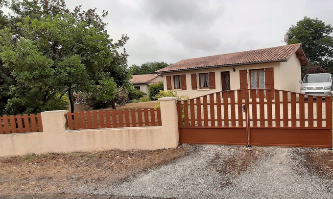 Sanguinet House | Spacious house with garden and terrace near the beach