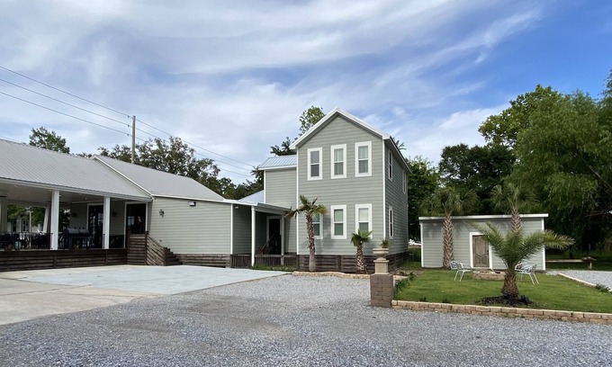 Biloxi House | Spacious Huge Deck Downtown Family Friendly