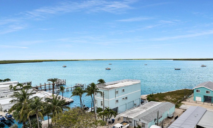 Key Largo Village House | Spacious Key Largo Retreat with Dockage & Bay Views