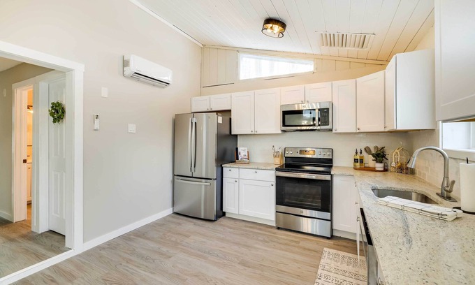 Hamlin House | Spacious Lake Ariel Home w/Community Amenities!