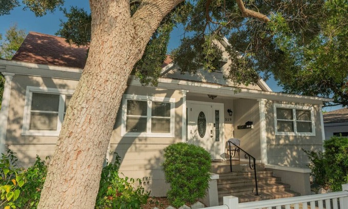 Historic Uptown House | Spacious Pet Friendly Home in Downtown St. Petersburg - Walk to Everything
