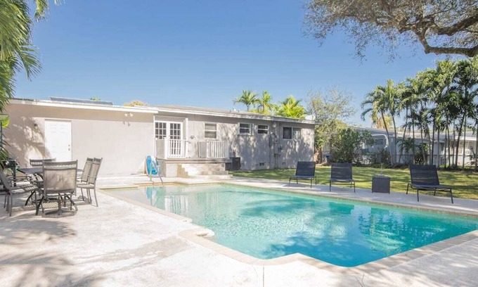 North Miami Beach House | Spacious Pool Oasis w/ Washer&Dryer