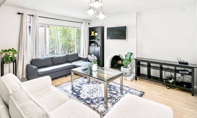 University City House | Spacious Private San Diego Getaway Near the Beach!