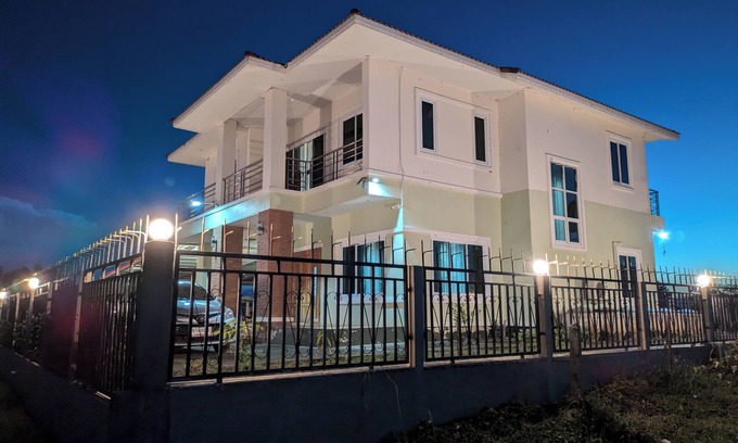 Satuk House | Spacious riverside off-grid 4-bedroom house with AC, Wifi