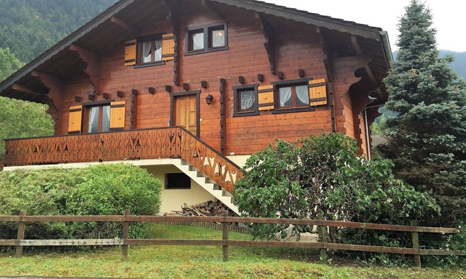 Bernex Ski Chalet | Spacious Savoyard Chalet for Winter Ski/Summer Sun, Great for Families & Friends