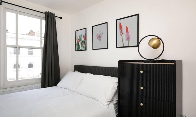 Camberwell Apartment | Spacious Serenity in the Heart of Central London