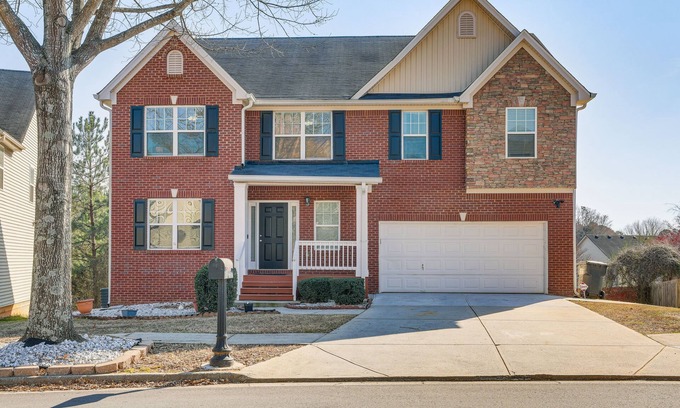 Snellville House | Spacious Snellville Home: 28 Mi to Atlanta!