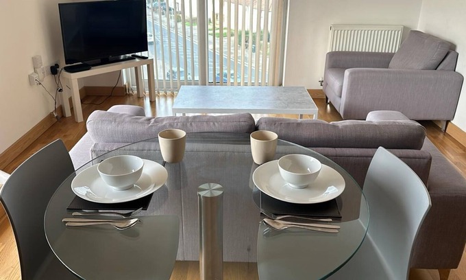 Southend-on-Sea Apartment | Spacious Southend Apartment | Perfect for Families & Friends