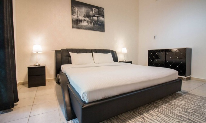 Discovery Gardens Apartment | Spacious Studio 5 mins from Dubai Marina