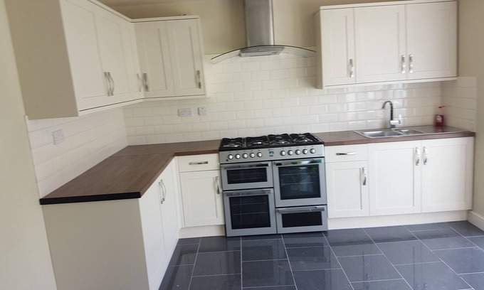 Markhouse House | SPACIOUS TOWNHOUSE IN WALTHAMSTOW