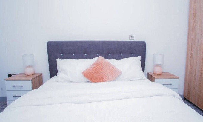 Doncaster Apartment | Spacious Urban City Apartment