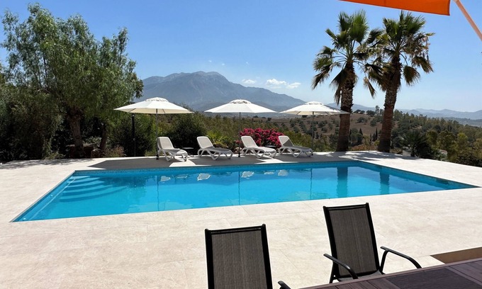 Vinuela Villa | Spacious Villa in stunning setting with panoramic lake and mountain views.