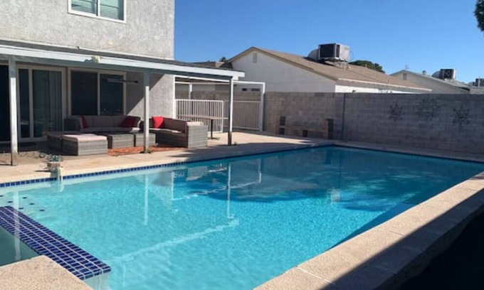 Chinatown Villa | Spacious Villa with Private Pool close to Strip