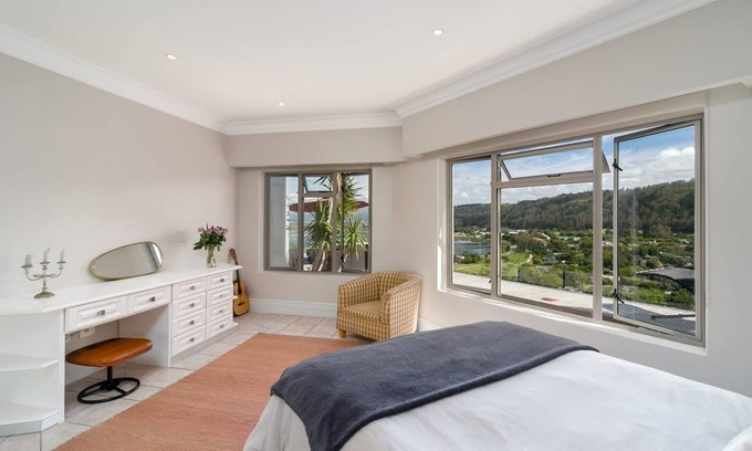 Sedgefield Villa | Spacious villa with amazing views